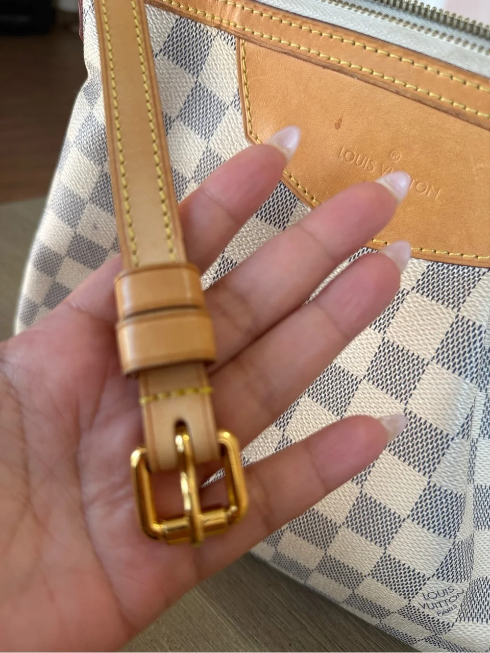 Authentic Louis Vuitton Siracusa PM Damier Azur Shoulder Bag - Picture 5 of 14
